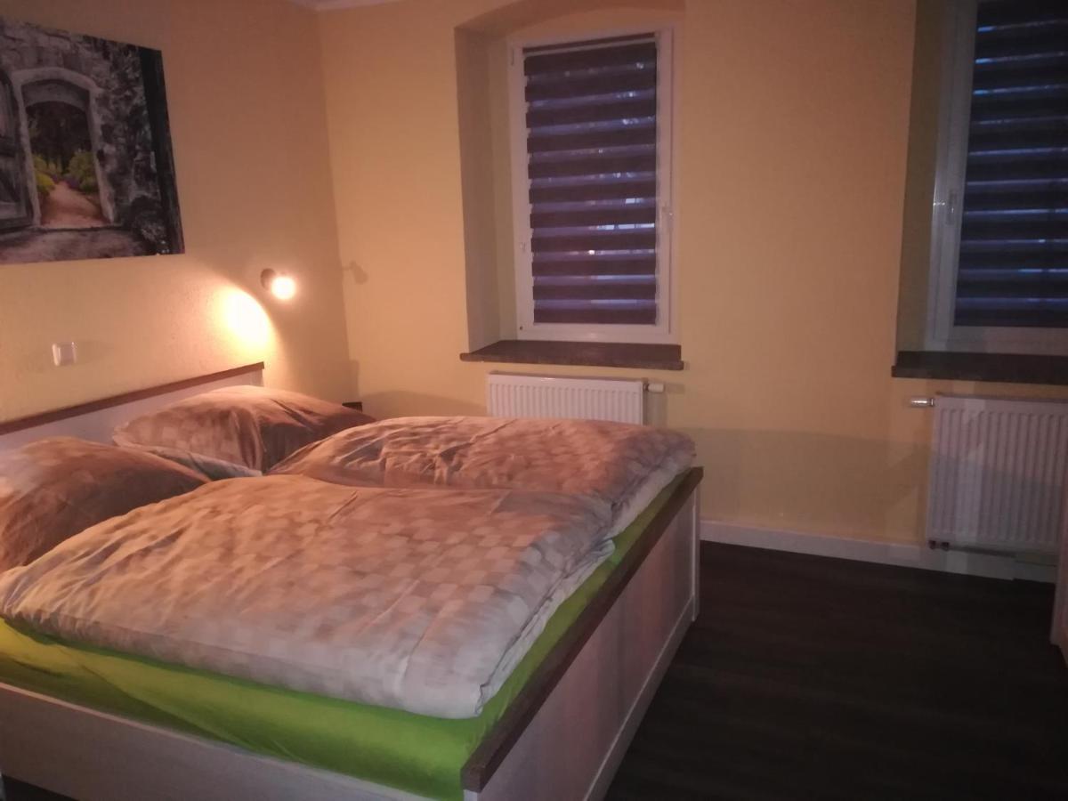 Ferienwohnung Fam. Haehle ブルクシュッテット エクステリア 写真